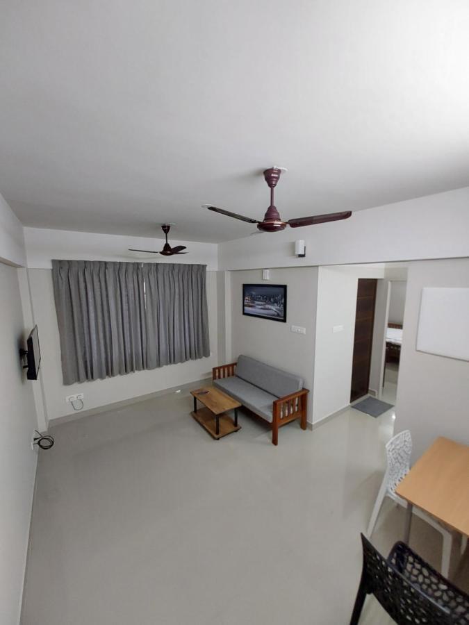 Hotel Mannat Residence Thiruvananthapuram Zewnętrze zdjęcie