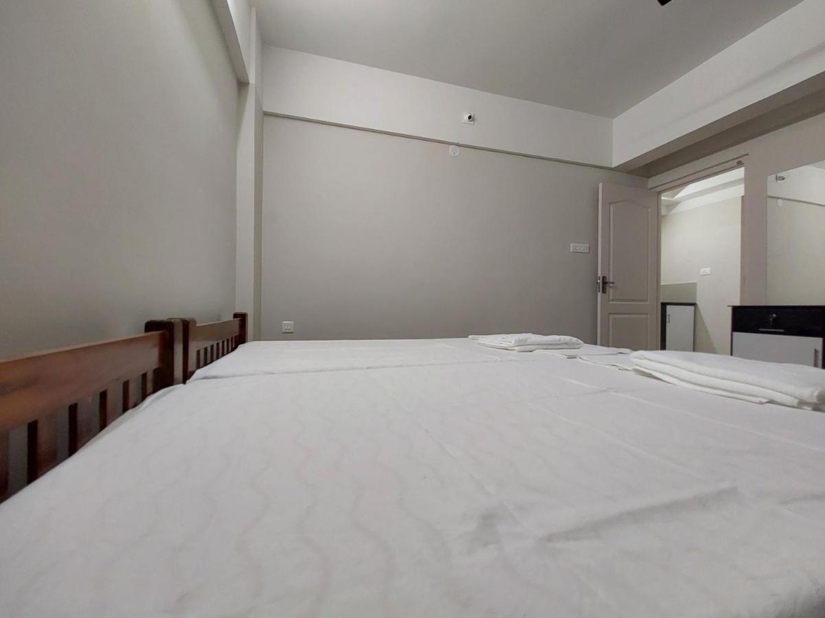 Hotel Mannat Residence Thiruvananthapuram Zewnętrze zdjęcie